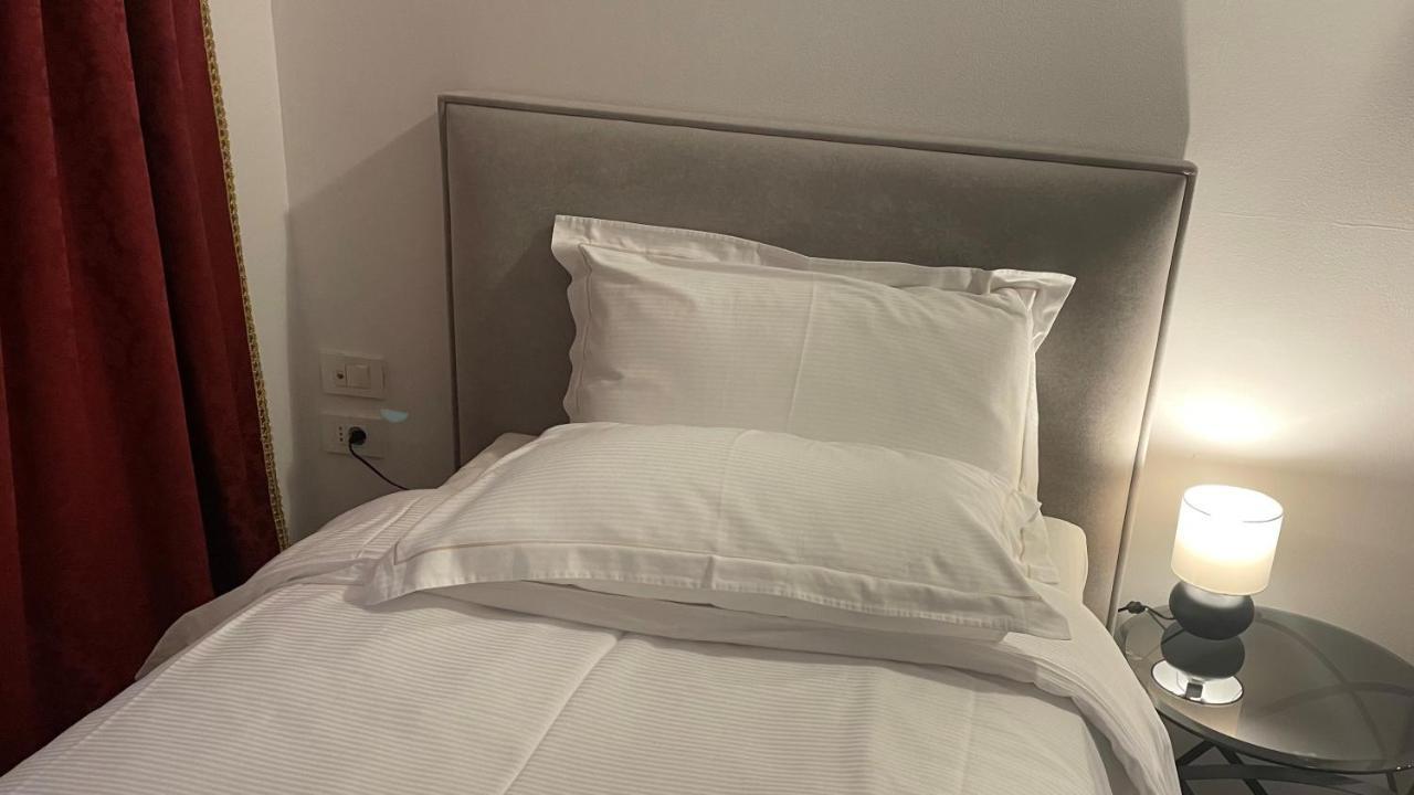 Madonca Rooms & Restaurant Nova Gorica Exteriör bild